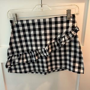 Buffalo plaid mini skirt. Adorable with white tank!